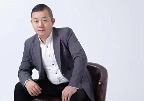 銷(xiāo)售經(jīng)理：李東
